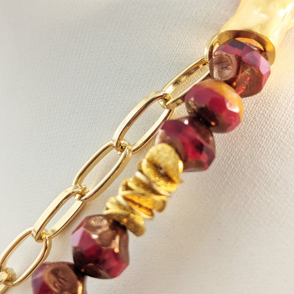 Red Jade, Crystal, And Glass Beads In Two Strand Gold Plated Paperclip Necklace - Picture 5 of 10